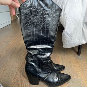 Western Vegan Leather Crocodile Effect Boots